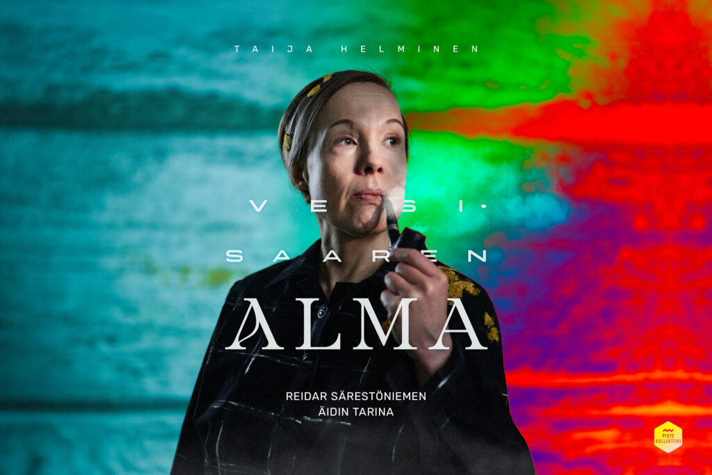 Näyttelijä Helka Periaho polttaa piippua jäämeren äärellä Reidar Säreistöniemen värimaailman ympäröimänä